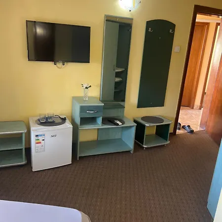 Pensiunea Nicolas 克拉奥华